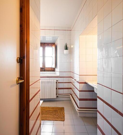 Номер Economy, Santuario De Bellmunt