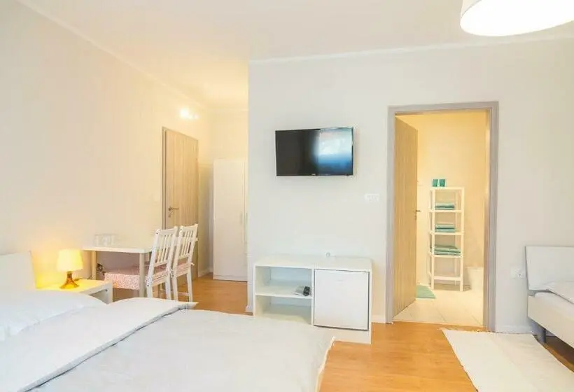 اتاق کلاسیک چهارنفره, Hop House Garni