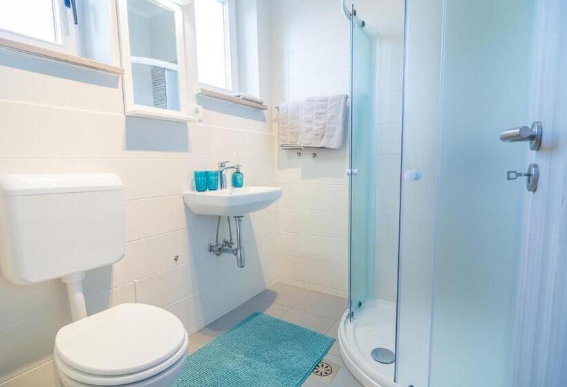 اتاق استاندارد, Hop House Garni