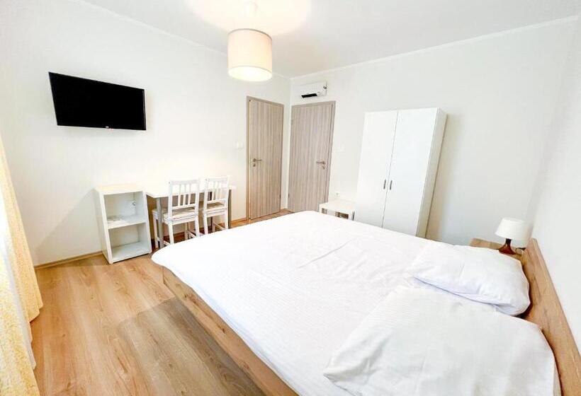 اتاق لوکس, Hop House Garni