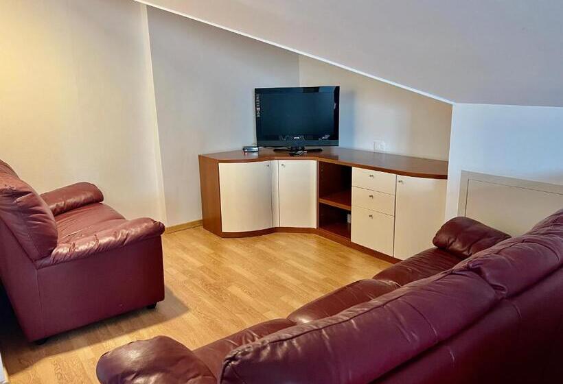 آپارتمان 1 خوابه, Hop House Garni