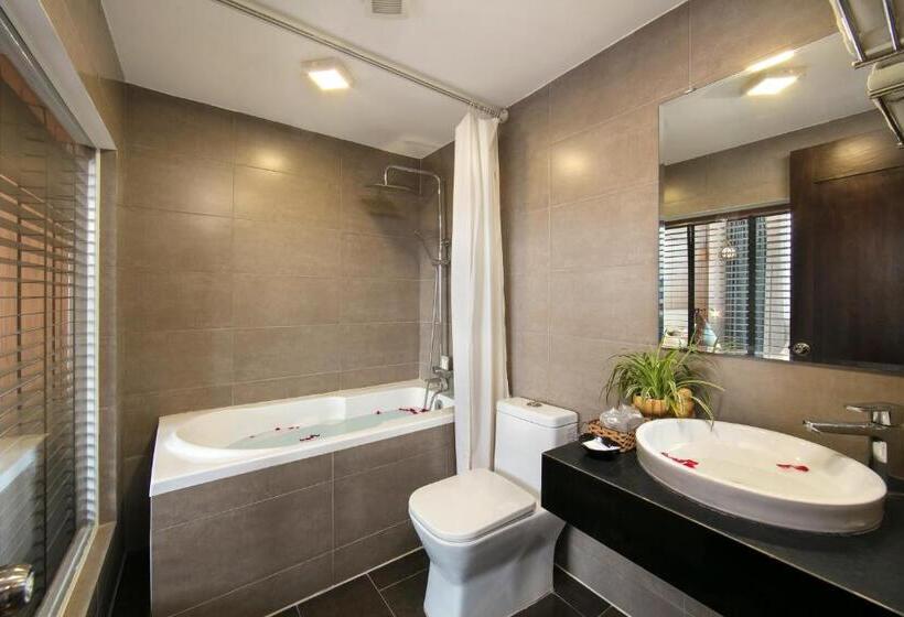 اتاق لوکس با چشم‌انداز شهر, Bonne Nuit Hotel & Spa Hanoi