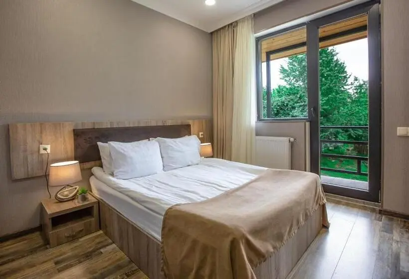 اتاق استاندارد با بالکن, Suntower