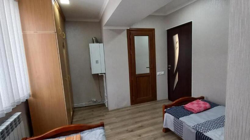 اتاق استاندارد, Dream House & Hostel