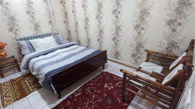 اتاق لوکس, Dream House & Hostel