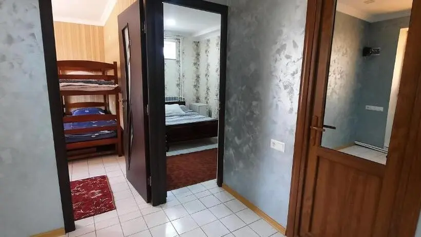 اتاق استاندارد سه نفره, Dream House & Hostel