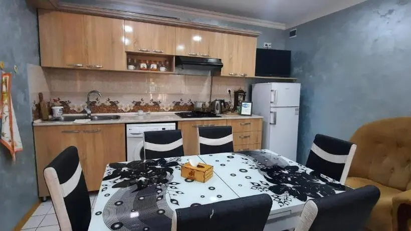 اتاق استاندارد سه نفره, Dream House & Hostel