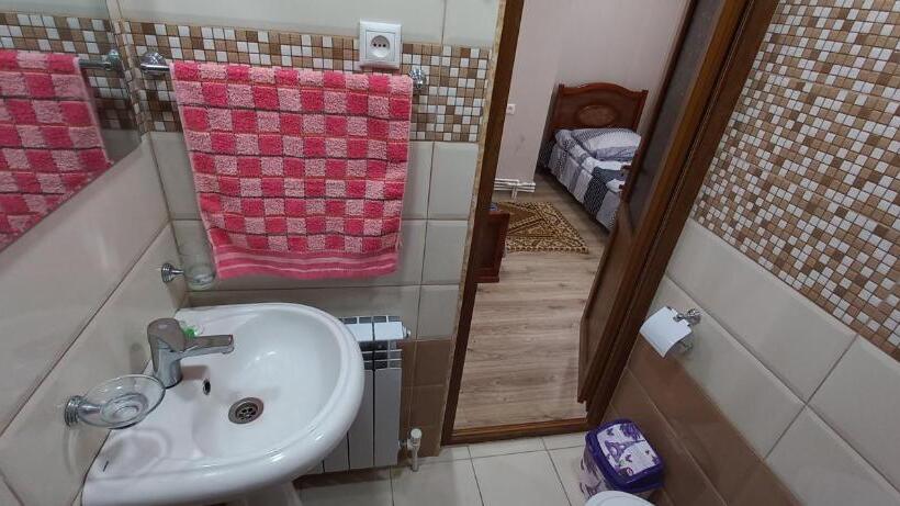 اتاق استاندارد, Dream House & Hostel