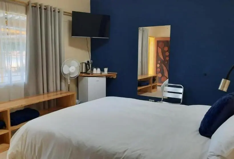 اتاق استاندارد, Steps Accommodation