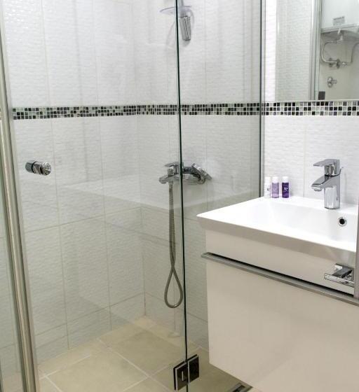 اتاق استاندارد, Zam Residence