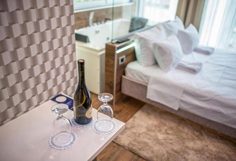 اتاق لوکس, Zam Residence