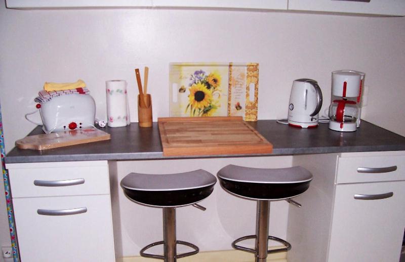 Standard Studio, Franglais Flats