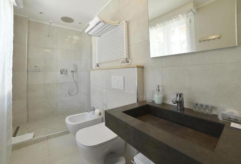 标准间带露台, Villa Miki