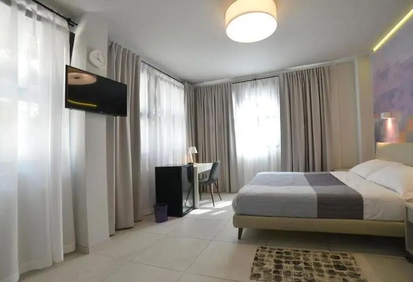 اتاق لوکس با چشم‌انداز باغ, Villa Miki