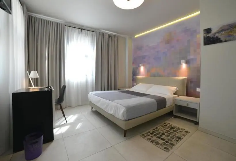 اتاق لوکس با چشم‌انداز باغ, Villa Miki
