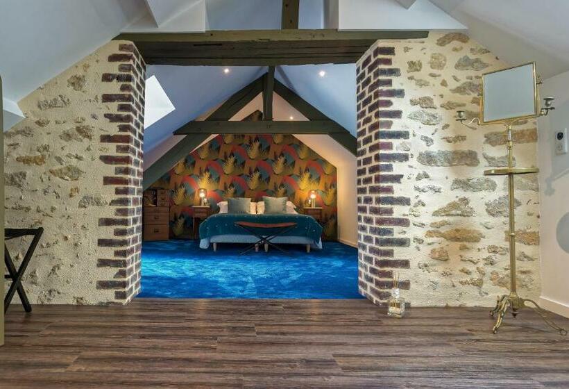 Номер Стандарт Вид на Бассейн, Manoir Des Logis