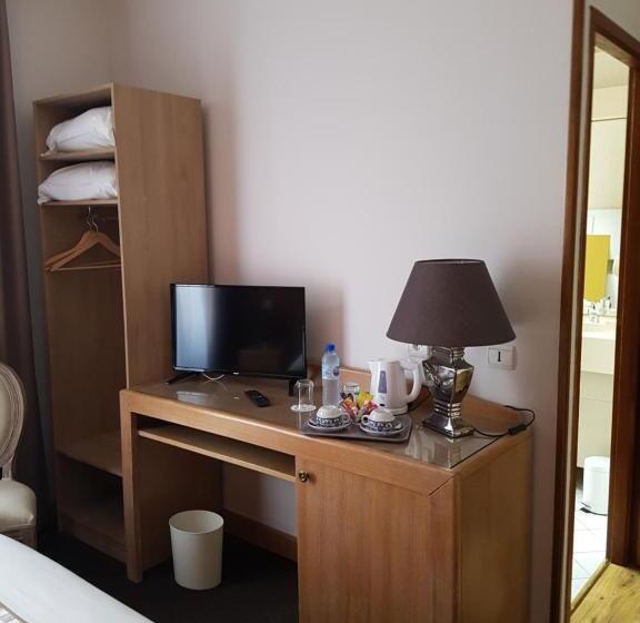 デラックスルーム, Eden