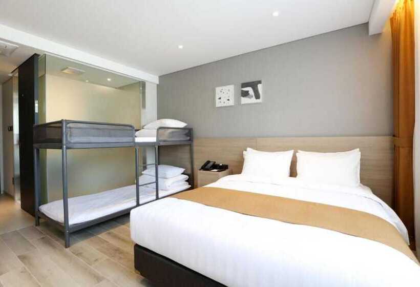 חדר דלוקס לארבעה, Gangneung City