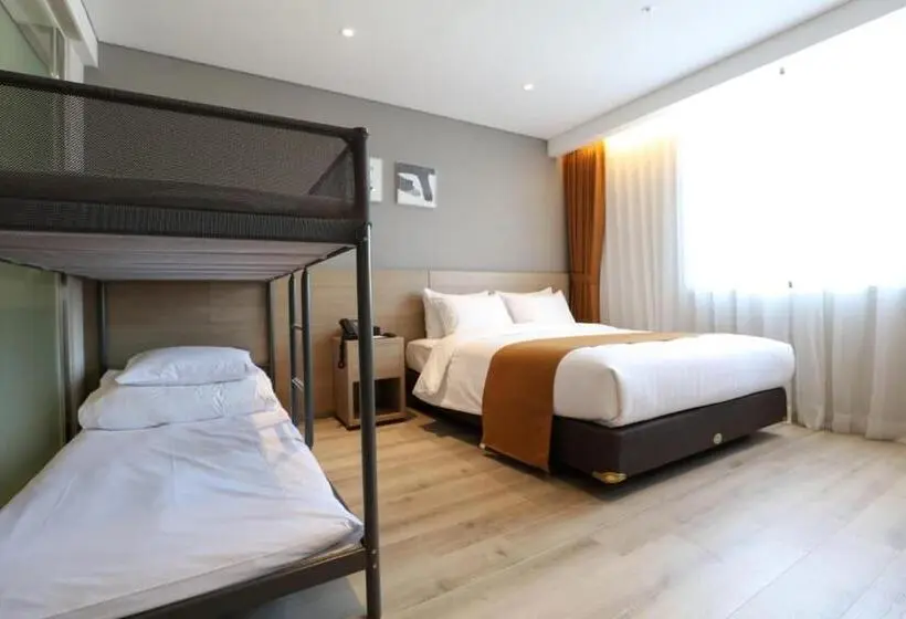 デラックスの４人部屋, Gangneung City