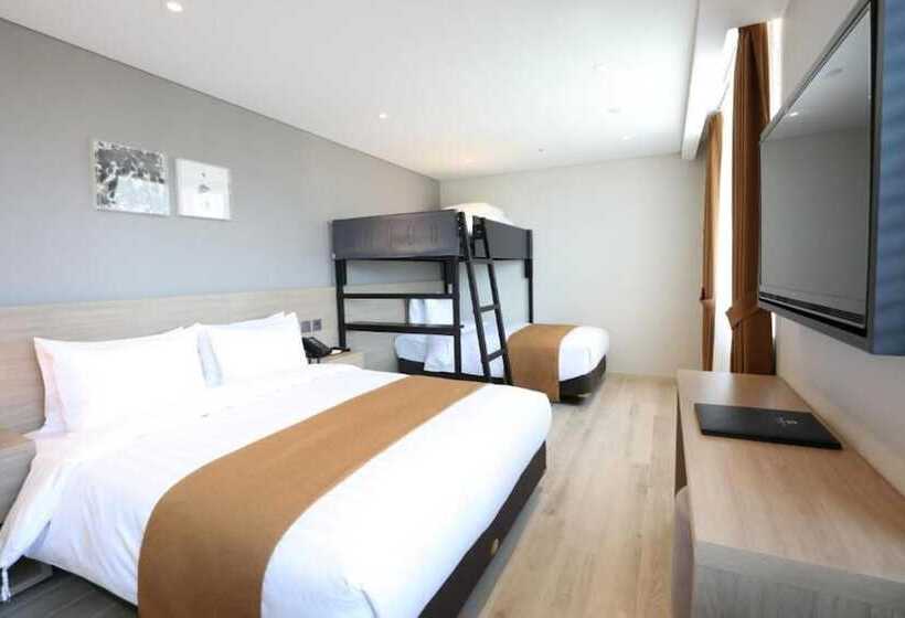 חדר דלוקס לארבעה, Gangneung City