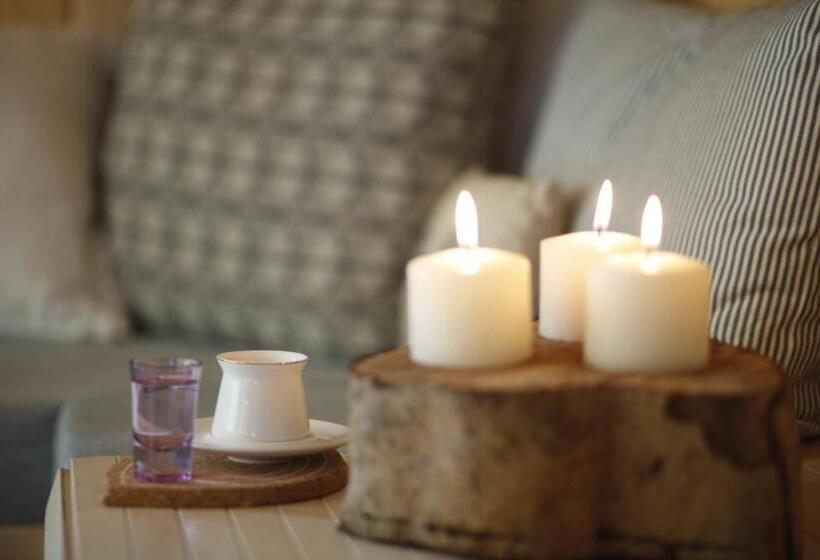 キングサイズベッドのデラックスルーム, Serinyer Dagevi