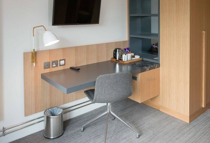 דירה בת חדר שינה 1 עם מרפסת, West Court  Jesus College