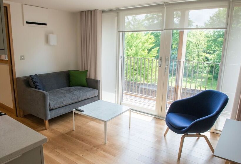 آپارتمان 1 خوابه با بالکن, West Court  Jesus College