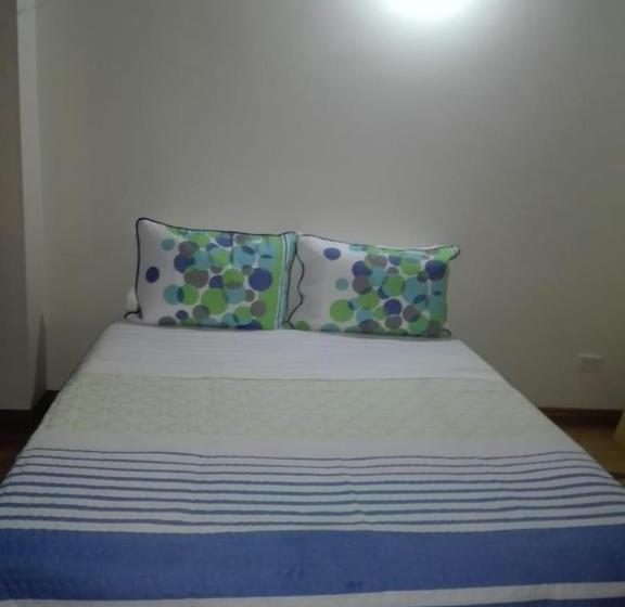 标准间, Family Haclams