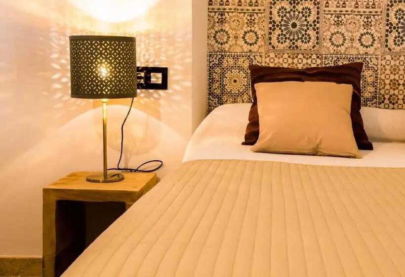 اتاق استاندارد با چشم‌انداز کوهستان, La Maroma Rooms & Views