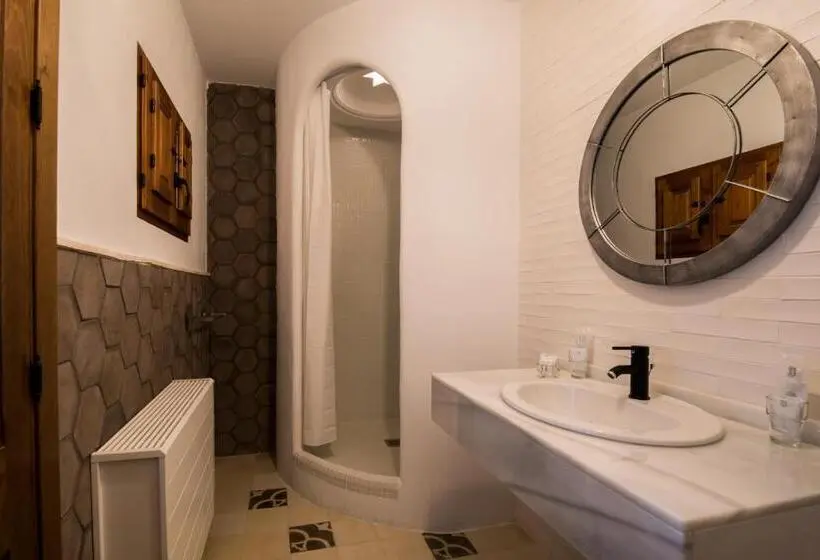 اتاق استاندارد با چشم‌انداز کوهستان, La Maroma Rooms & Views