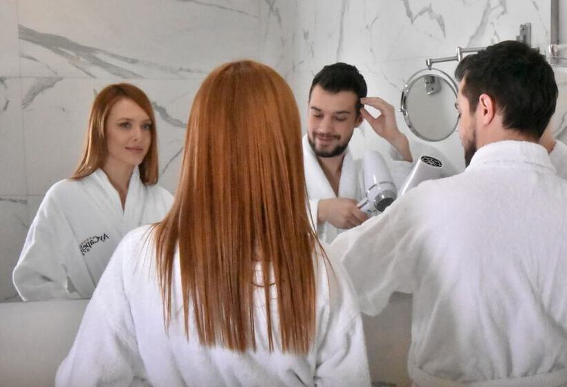 סוויטה אקזקיוטיב, Capella Otel