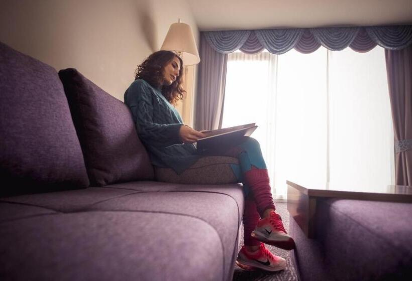 סוויטה אקזקיוטיב, Capella Otel