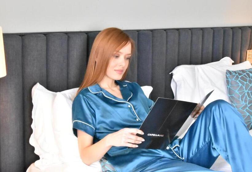 סוויטה משפחתית, Capella Otel