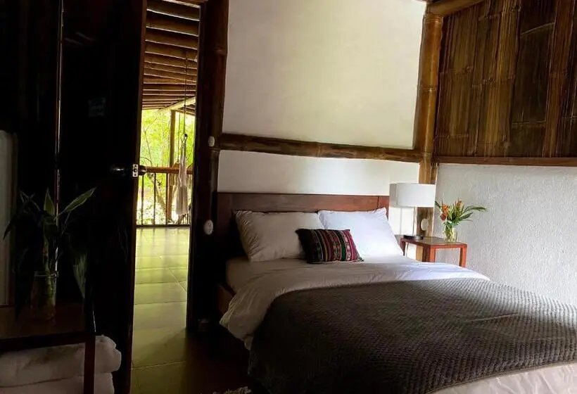 اتاق استاندارد با بالکن, Cinnamon House