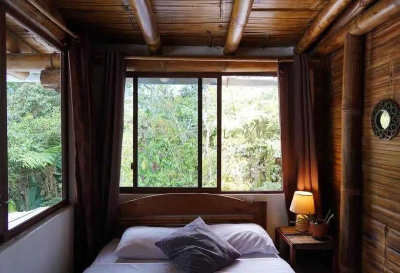اتاق استاندارد یک نفره, Cinnamon House