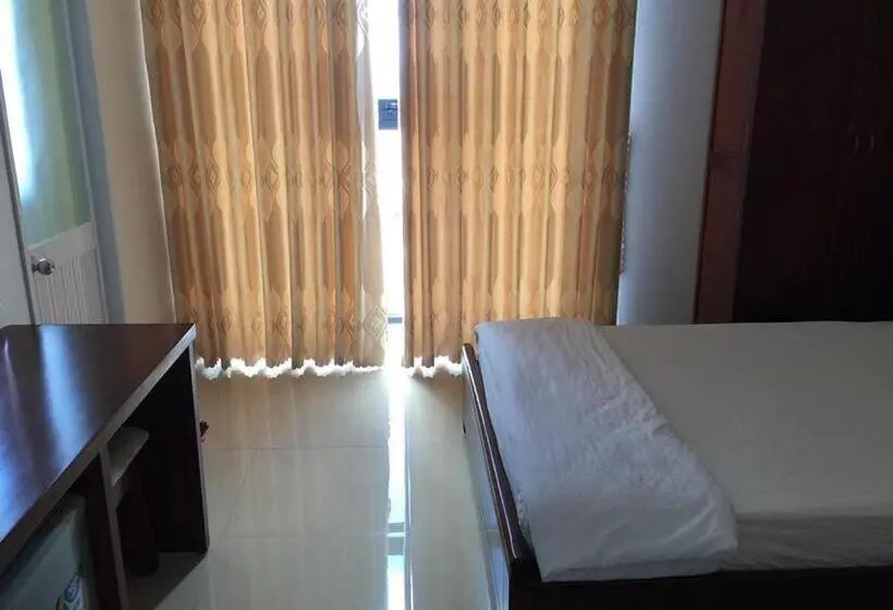 اتاق لوکس با چشم‌انداز دریا, Khách Sạn Trâm Anh