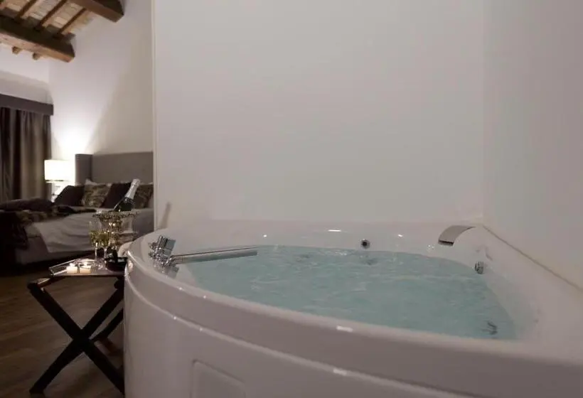 バスタブ付きスタンダードルーム, Residenza Palazzo Fortuna   Boutique