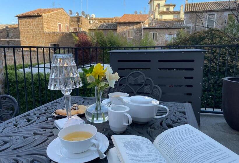 סוויטת ג'וניור עם טרסה, Residenza Palazzo Fortuna   Boutique