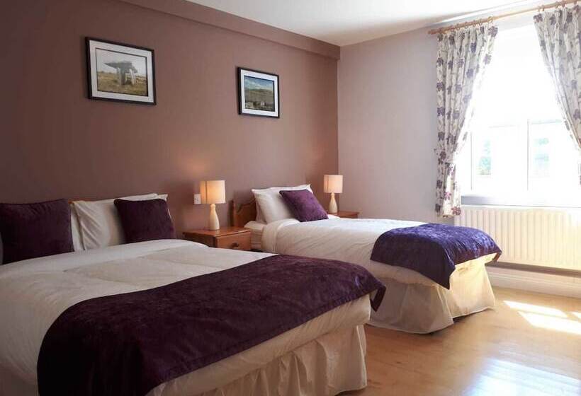 Семейный Номер, The Ritz House