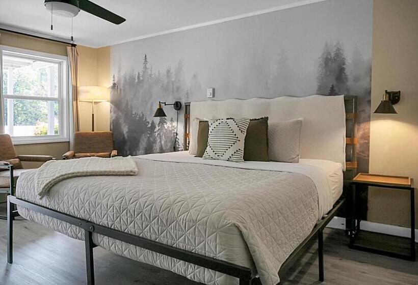 חדר סטנדרט עם מיטת קינג, Hickory Falls Inn