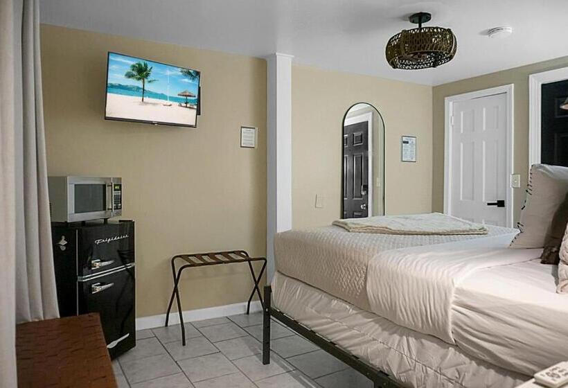 חדר אקונומי, Hickory Falls Inn