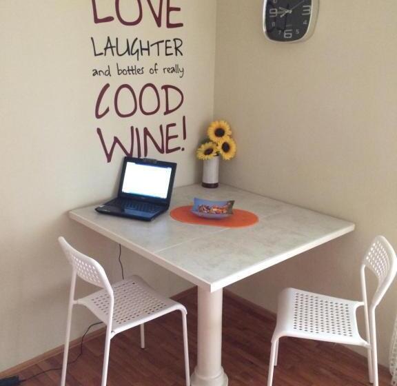 آپارتمان 2 خوابه, Apartman Melody