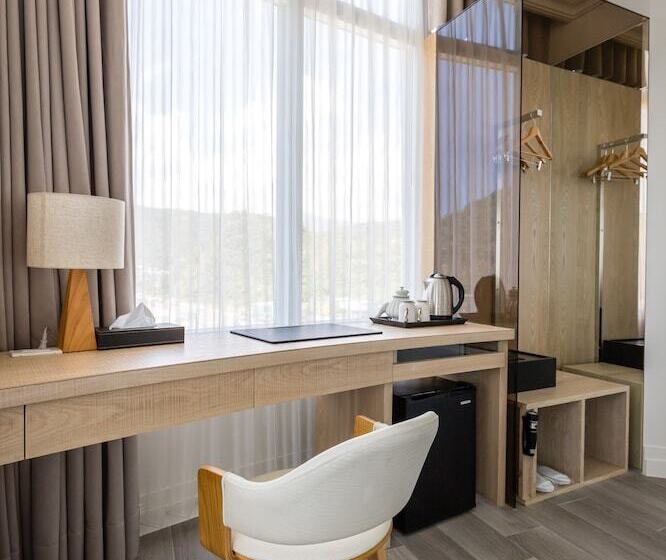 اتاق استاندارد با چشمانداز دریا, Brighthouse