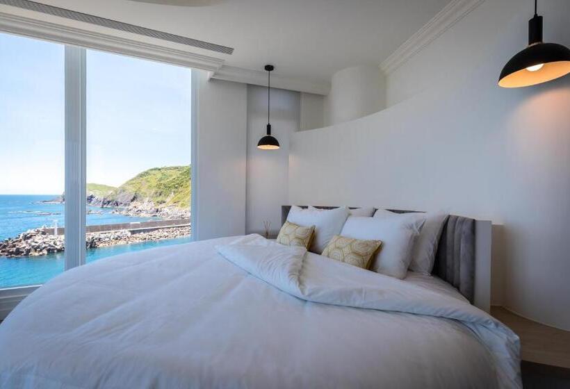 اتاق لوکس با چشمانداز دریا, Brighthouse