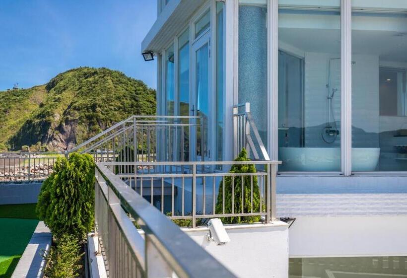 سوییت خانوادگی, Brighthouse