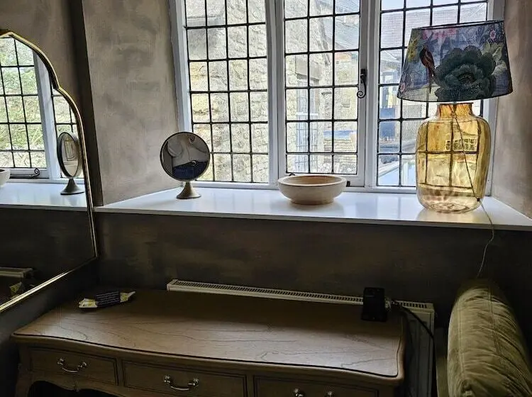 Perhesviitti, Cotswold Cottage Guest House