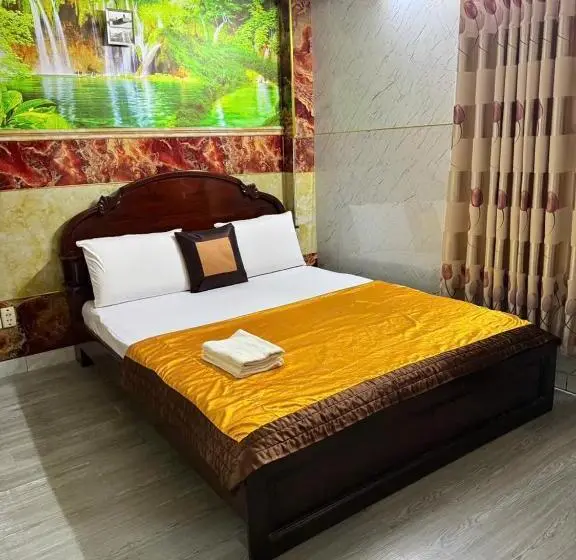 اتاق استاندارد, Trang Thu 2