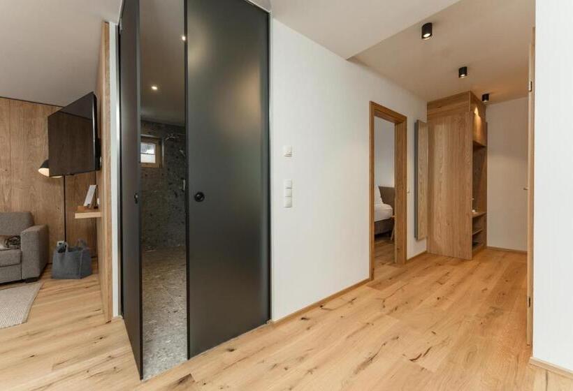 סטודיו סופריור, Aparthotel Ursprung