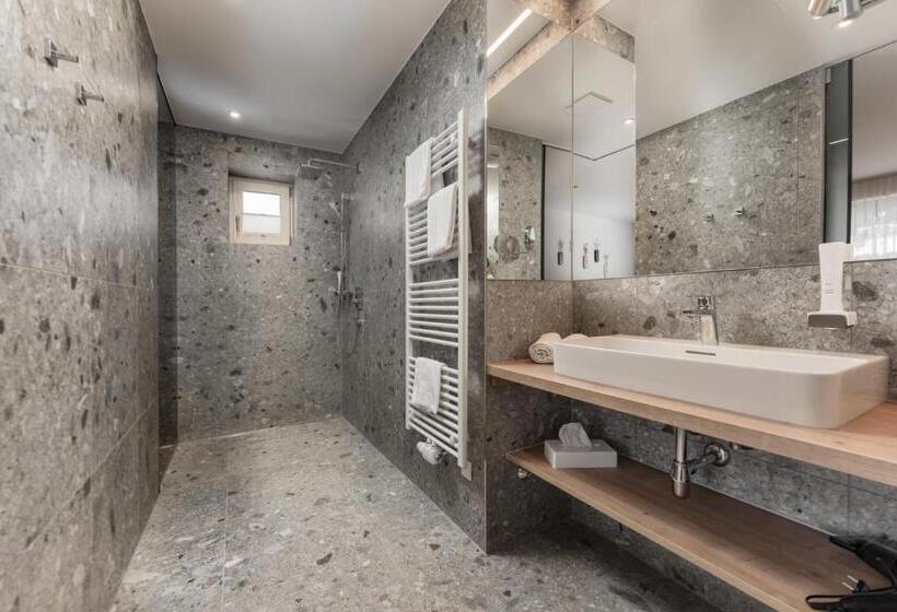 סטודיו סופריור, Aparthotel Ursprung