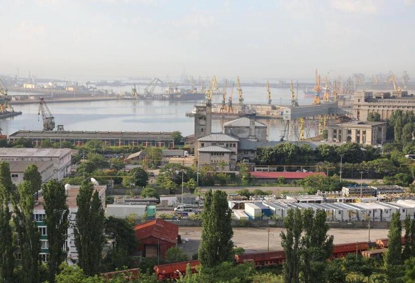 침실 1개 아파트, Ten Constanta